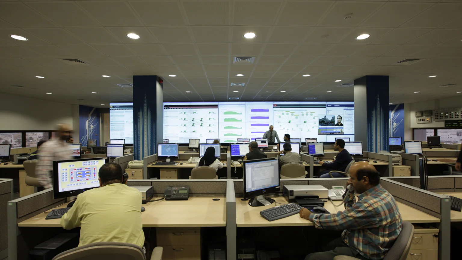 Centro real de operaciones de una empresa de telecomunicaciones